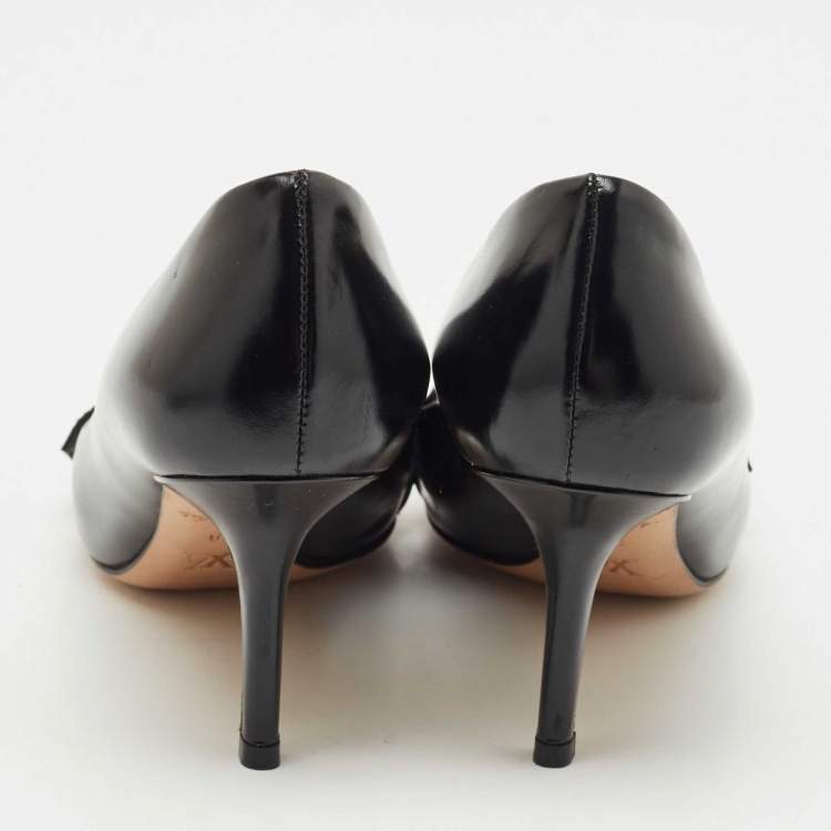 Pre Owned Louis Vuitton Black Leather Bow Pumps Size 38