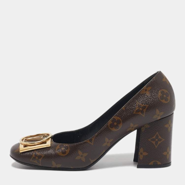Pre Owned Louis Vuitton Monogram Canvas Madeleine Pumps Size 39