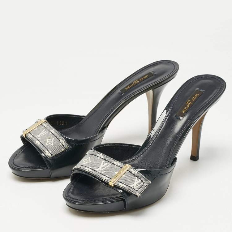 Pre Owned Louis Vuitton Black Blue Denim and Patent Leather Mini Lin Mules Size 38.5