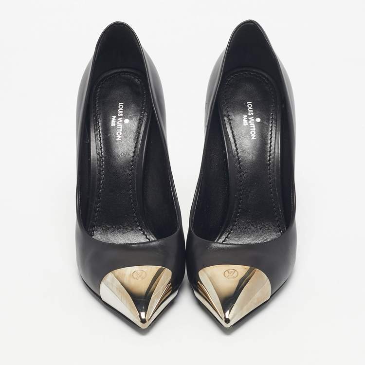 Pre Owned Louis Vuitton Black Leather Urban Twist Pumps Size 38