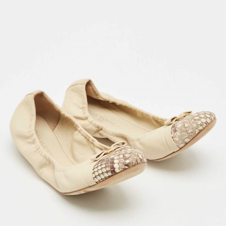 Pre Owned Louis Vuitton Off White Leather and Python Cap Toe Scrunch Ballet Flats Size 36.5