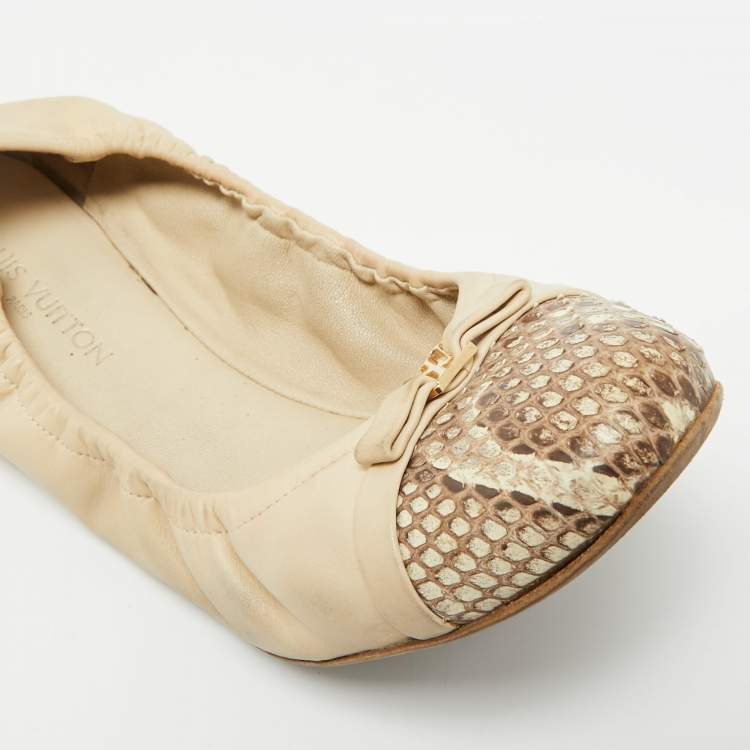 Pre Owned Louis Vuitton Beige Leather And Python Cap Toe Scrunch Ballet Flats Size 38