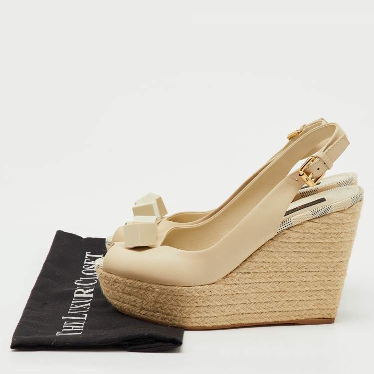 Pre Owned Louis Vuitton Cream Leather Gossip Cube Espadrille Wedge Slingback Pumps Size 38.5