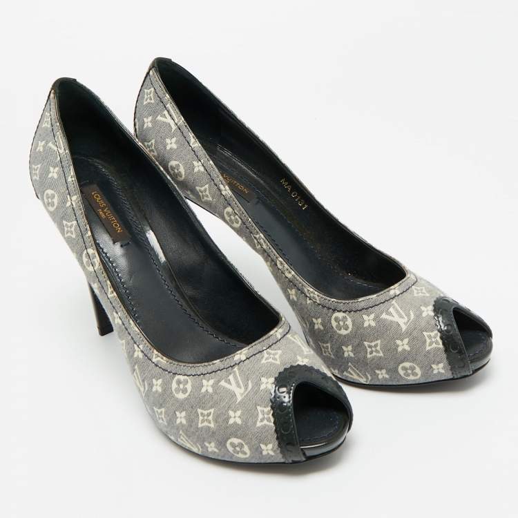 Pre Owned Louis Vuitton Blue Mini Lin Monogram Canvas and Patent Leather Peep Toe Pumps Size 39.5
