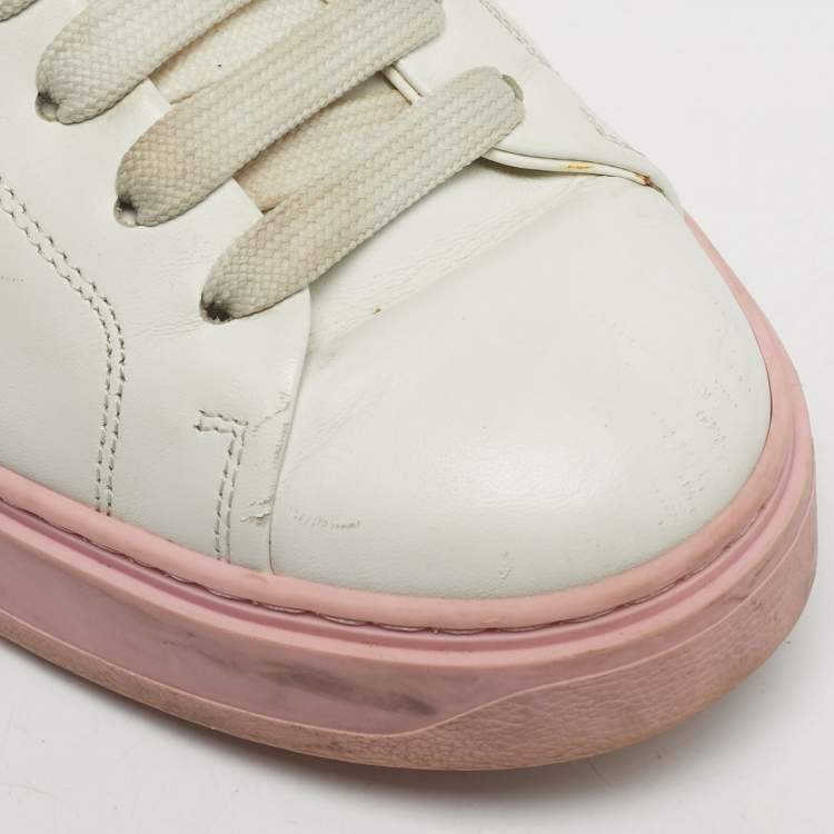 مملوكة مسبقًا Louis Vuitton White/Pink Leather Time Out Low Top Sneakers Size 39