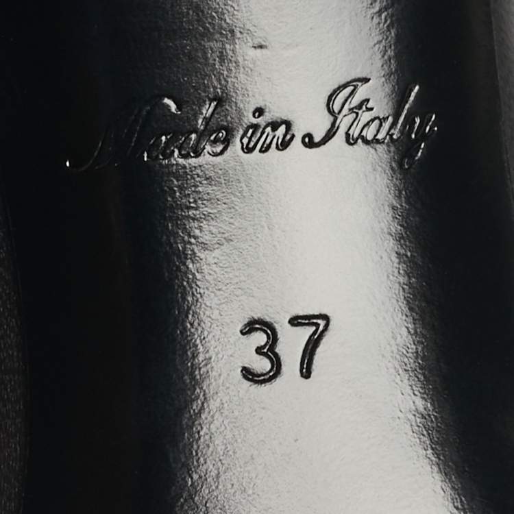 مملوكة مسبقًا Louis Vuitton Revival Size 37 Black Monogram Embossed Leather Slide Sandals