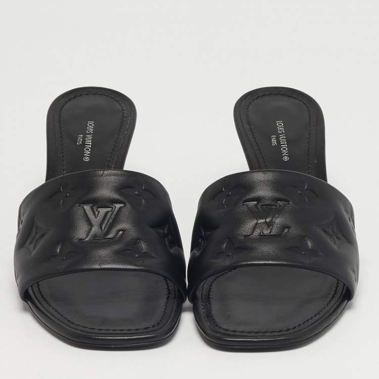 مملوكة مسبقًا Louis Vuitton Revival Size 37 Black Monogram Embossed Leather Slide Sandals
