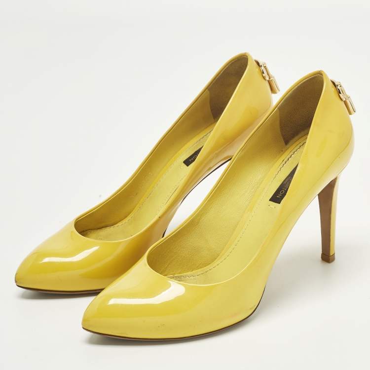 Pre Owned Louis Vuitton Oh Really! Size 37 Yellow Patent Leather Pumps