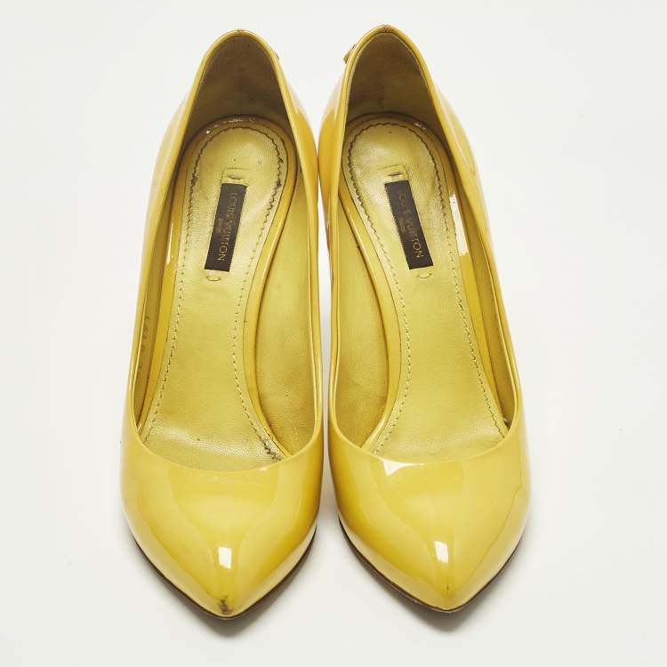 Pre Owned Louis Vuitton Oh Really! Size 37 Yellow Patent Leather Pumps