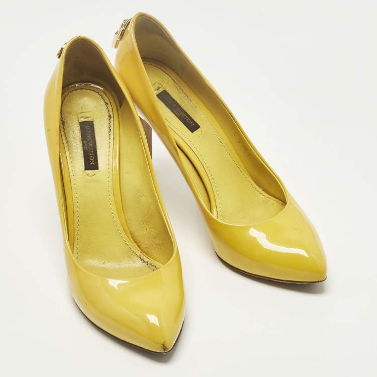 Pre Owned Louis Vuitton Oh Really! Size 37 Yellow Patent Leather Pumps