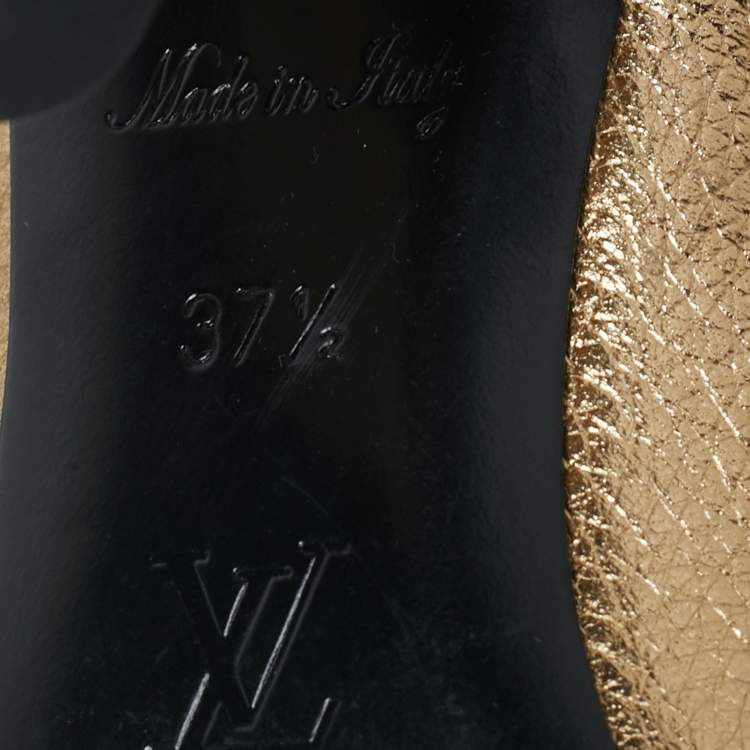 مملوكة مسبقًا Louis Vuitton Size 37.5 Gold Leather Fringes Slide Sandals