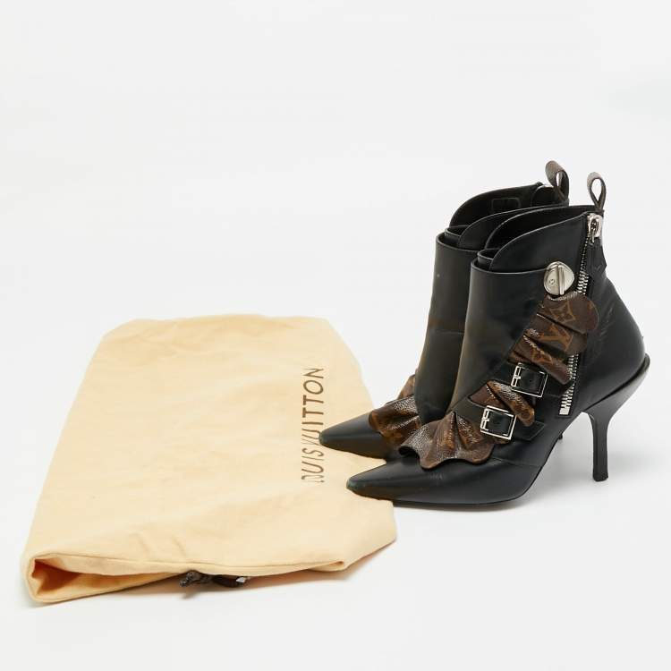 Pre Owned حذاء بوت كاحل لويس فيتون قماش مزخرف وبني وأسود وجلد مقاس 37.5