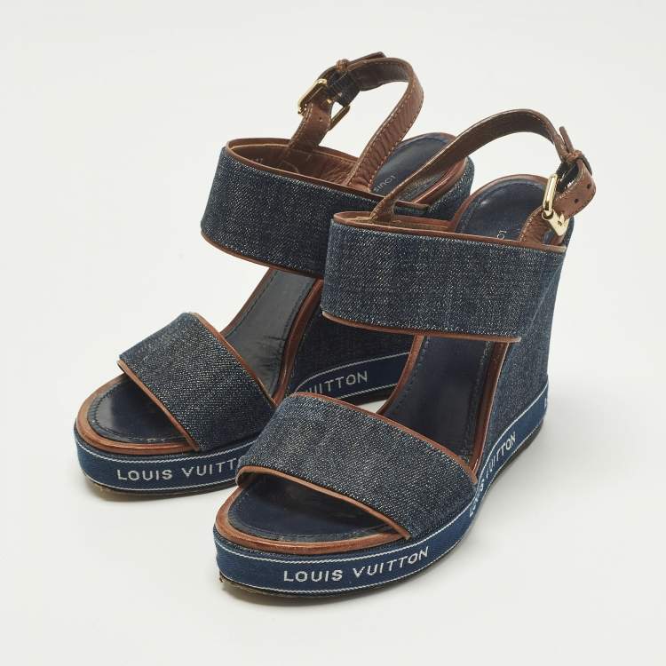 مملوكة مسبقًا Louis Vuitton Size 37.5 Navy Blue Denim and Leather Wedge Slingback Sandals