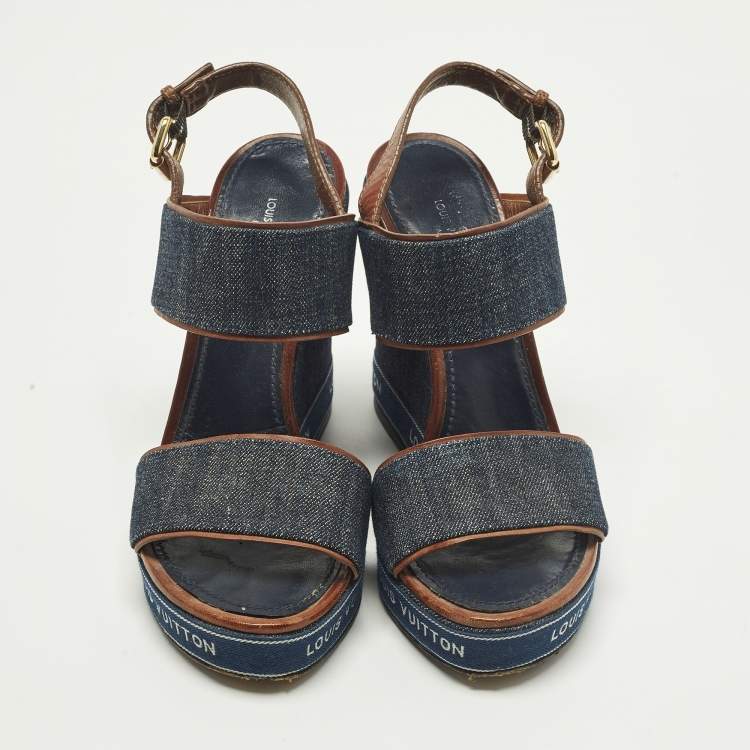 مملوكة مسبقًا Louis Vuitton Size 37.5 Navy Blue Denim and Leather Wedge Slingback Sandals