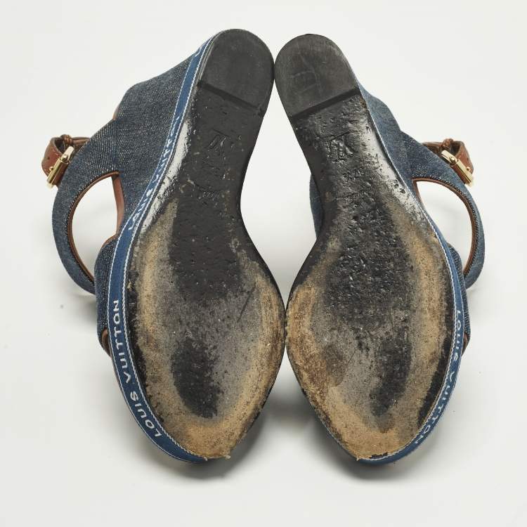مملوكة مسبقًا Louis Vuitton Size 37.5 Navy Blue Denim and Leather Wedge Slingback Sandals