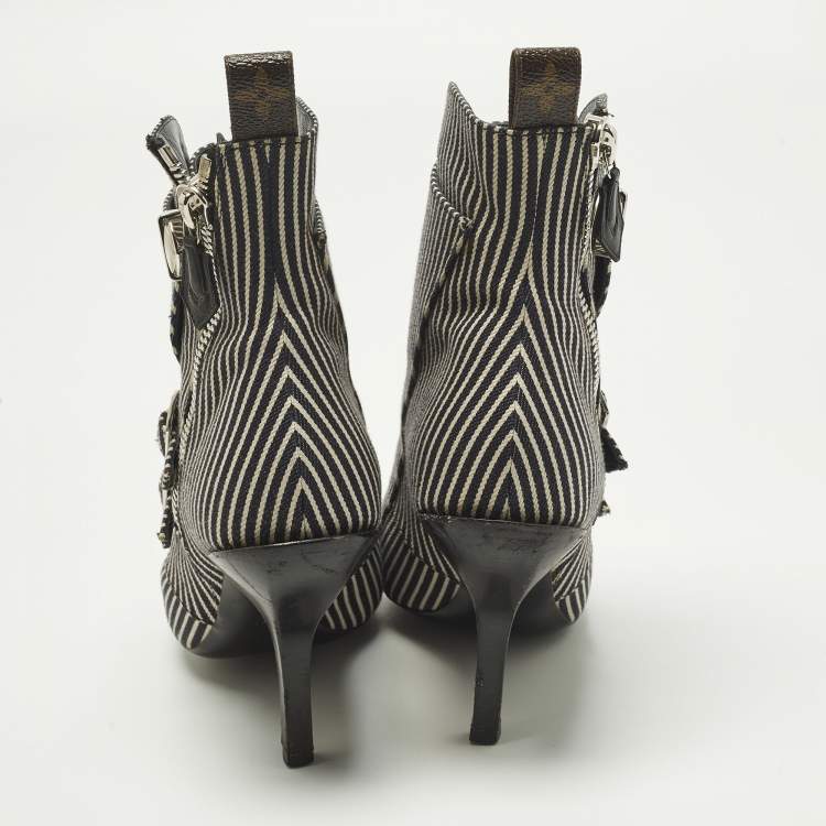 Pre Owned Louis Vuitton Size 37.5 Black/White Canvas Ankle Length Boots