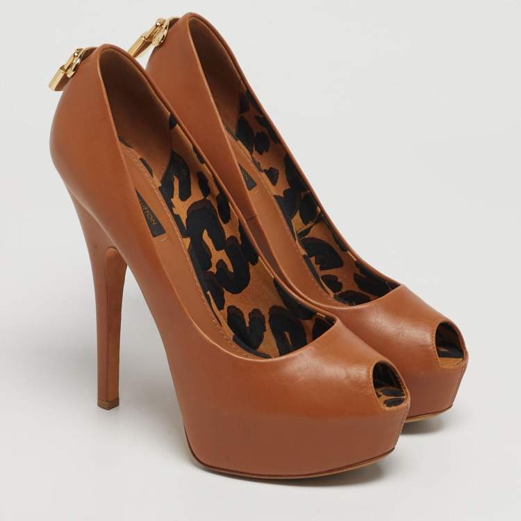 مملوكة مسبقًا Louis Vuitton Oh Really! Size 39 Brown Leather Platform Pumps