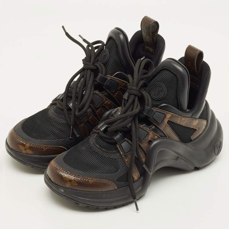 مملوكة مسبقًا حذاء رياضي لوي فيتون "ارشليت" جلد أسود وكانفاس مونوغرامي مقاس 36