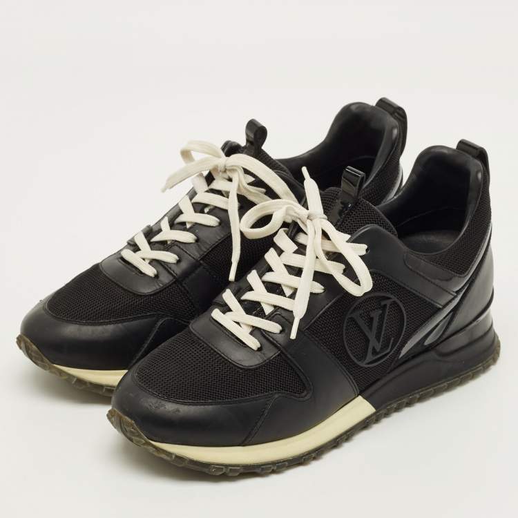 مملوكة مسبقًا حذاء رياضي لوي فيتون رن أواي جلد وشبك أسود برباط مقاس 38