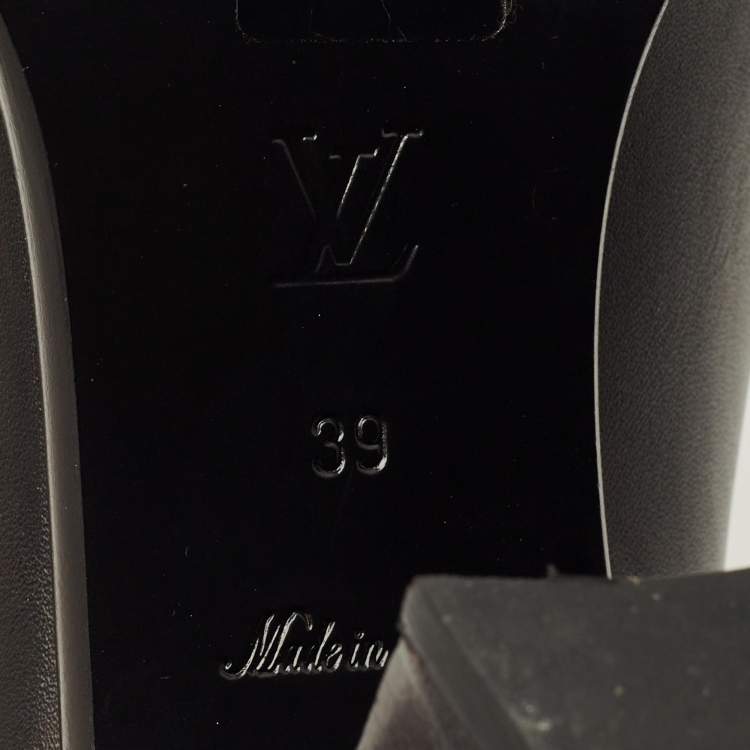 Pre Owned Louis Vuitton Size 39 Black Leather Buckle Details Chelsea Boots