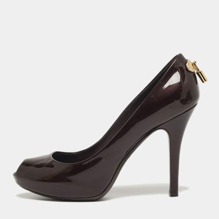 Pre Owned Louis Vuitton Oh Really! Size 38 Burgundy Patent Leather Peep Toe Pumps