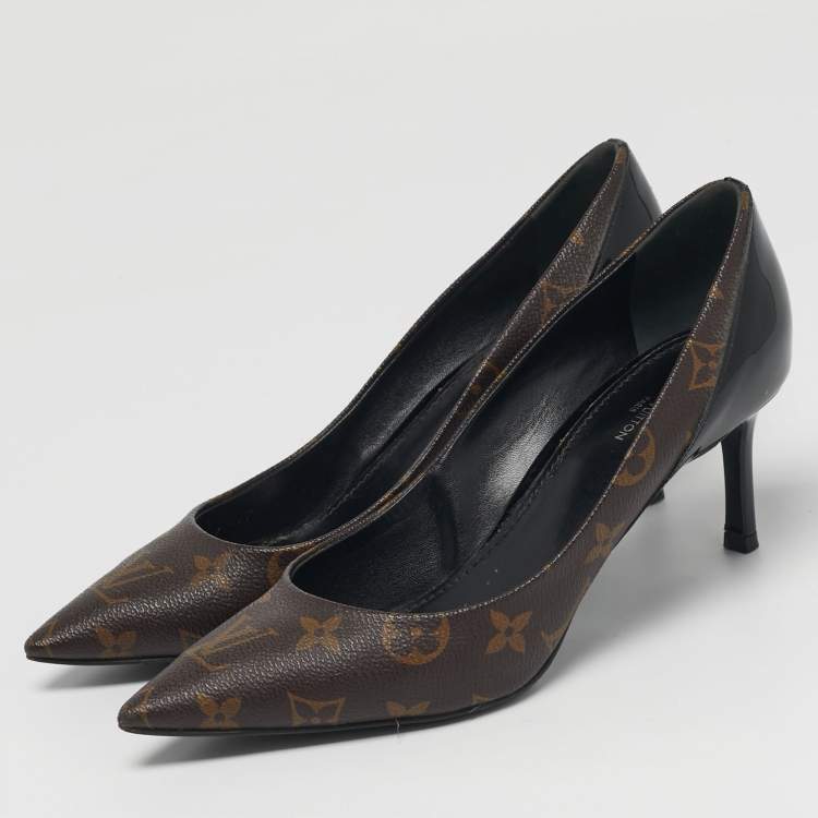 Pre Owned Louis Vuitton Chérie Size 38 Brown Monogram Canvas and Patent Leather Pumps
