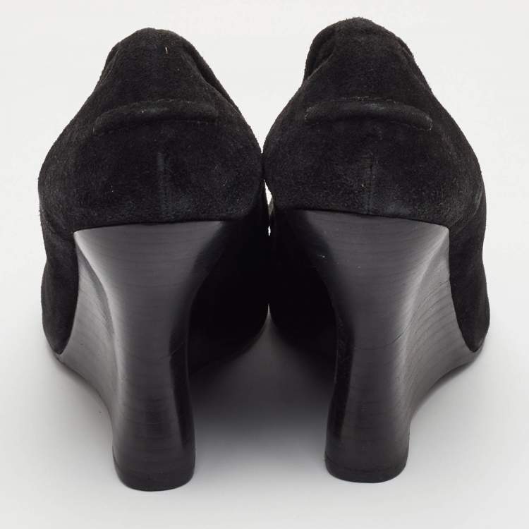مملوكة مسبقًا Louis Vuitton Size 39.5 Black Suede Butterfly Peep Toe Wedge Pumps