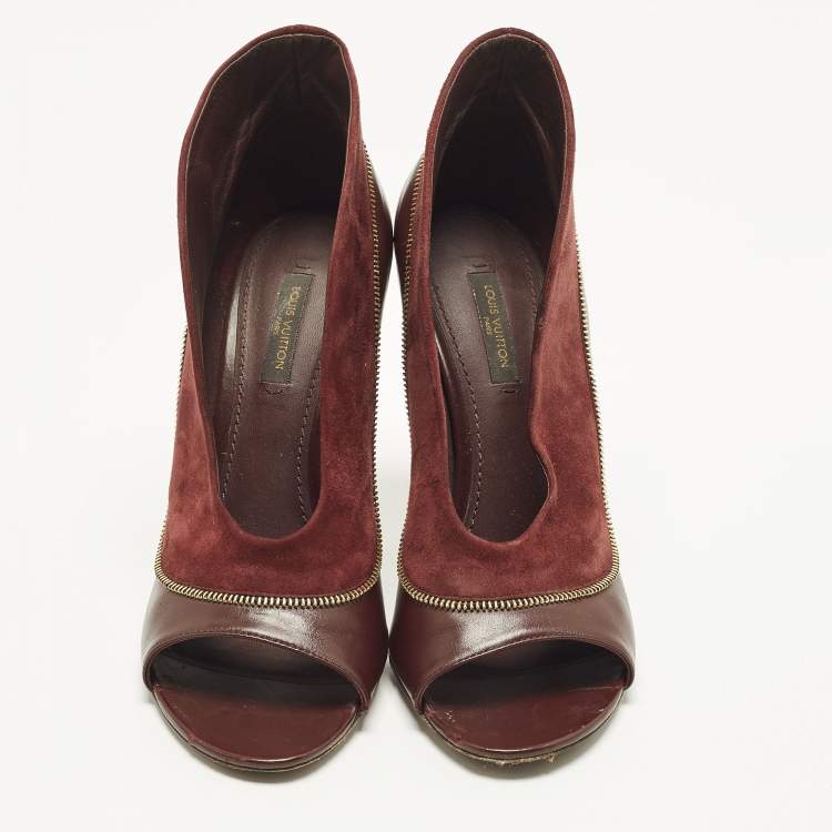 مملوكة مسبقًا Louis Vuitton Size 38 Burgundy Leather and Suede Zip Detail Open Toe  Booties
