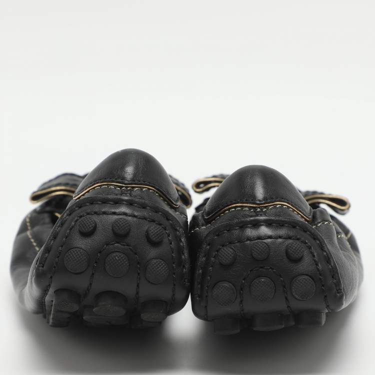 مملوكة مسبقًا Louis Vuitton Bow Size 34.5 Black Leather Scrunch Ballet Flats