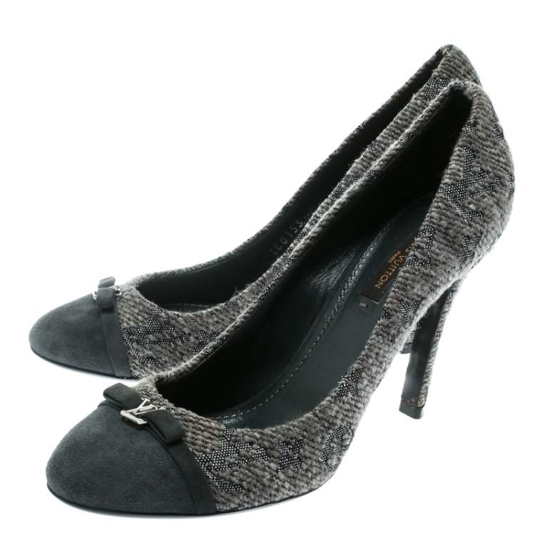 Pre Owned Louis Vuitton Grey Monogram Fabric With Suede Bow Cap Toe Pumps 37.5