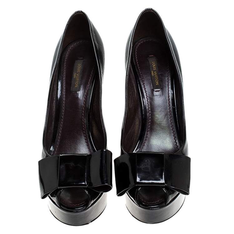 Pre Owned  Louis Vuitton Black Monogram Vernis True Peep Toe Platform Pumps Size 38.5