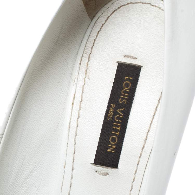 Pre Owned Louis Vuitton White Leather Urban Twist Pointed Toe Pumps Size 37.5