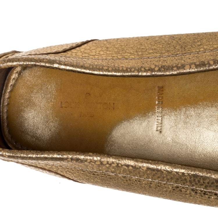 Pre Owned Louis Vuitton Metallic Gold Textured Leather Close Up Loafers Size 40