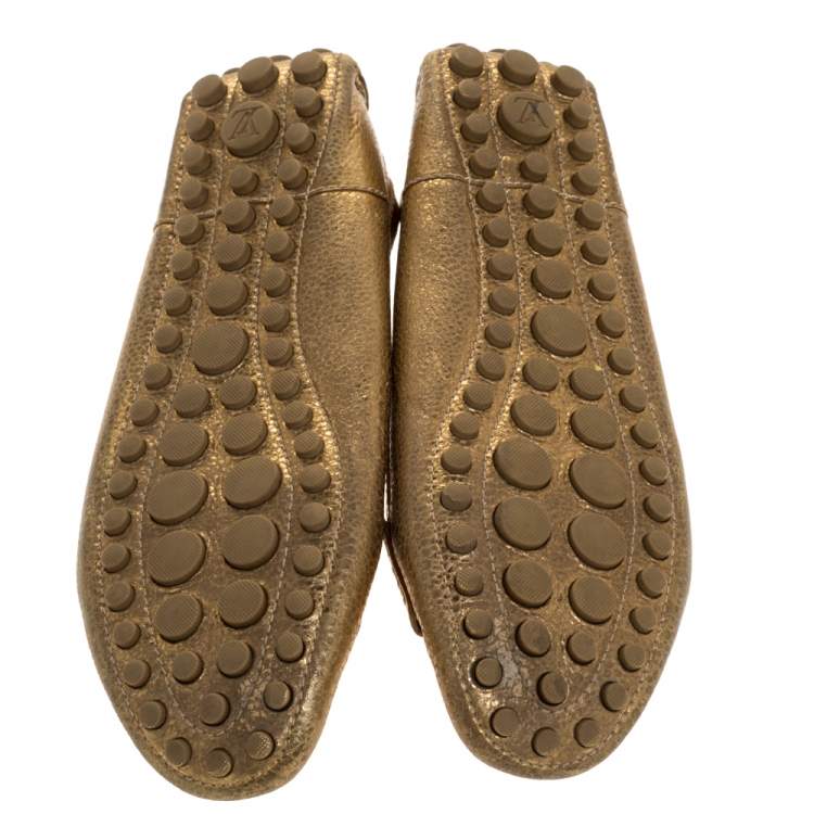 Pre Owned Louis Vuitton Metallic Gold Textured Leather Close Up Loafers Size 40