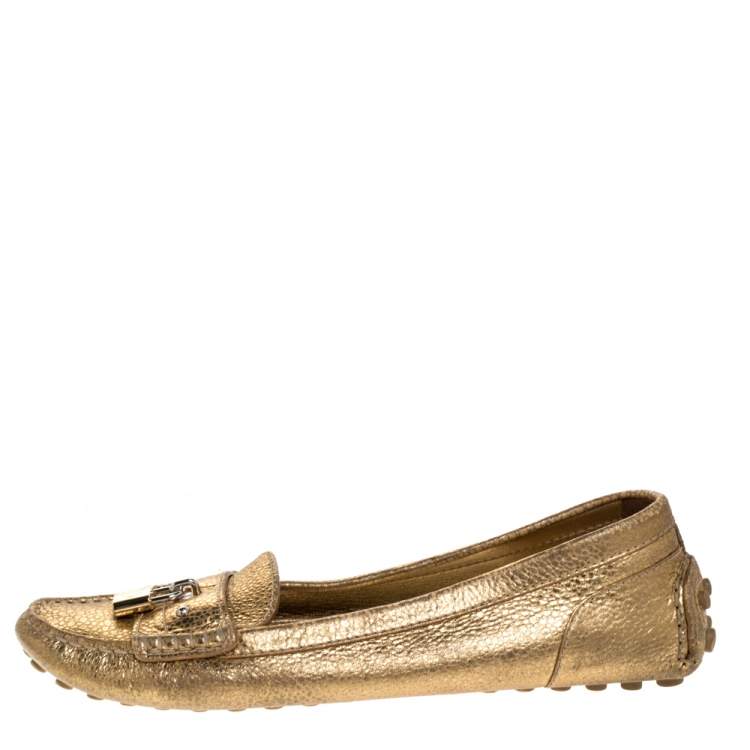Pre Owned Louis Vuitton Metallic Gold Textured Leather Close Up Loafers Size 40