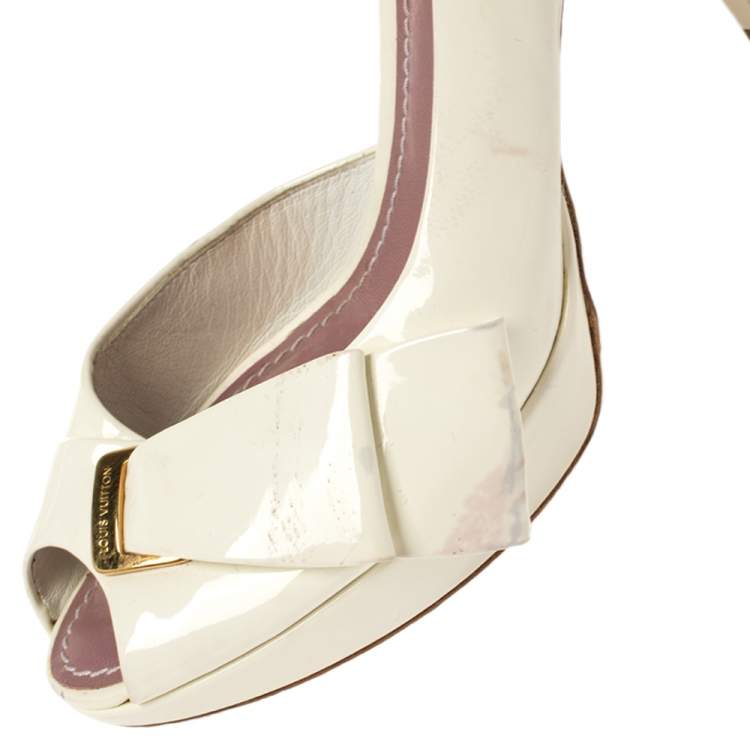 Pre Owned Louis Vuitton Off-White Patent Leather Apple Peep Toe Pumps Size 36.5