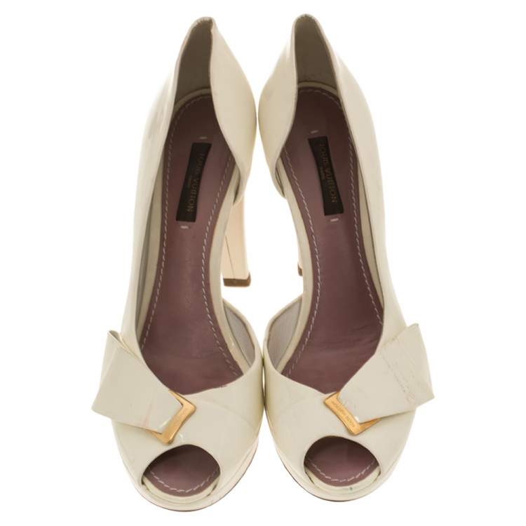 Pre Owned Louis Vuitton Off-White Patent Leather Apple Peep Toe Pumps Size 36.5