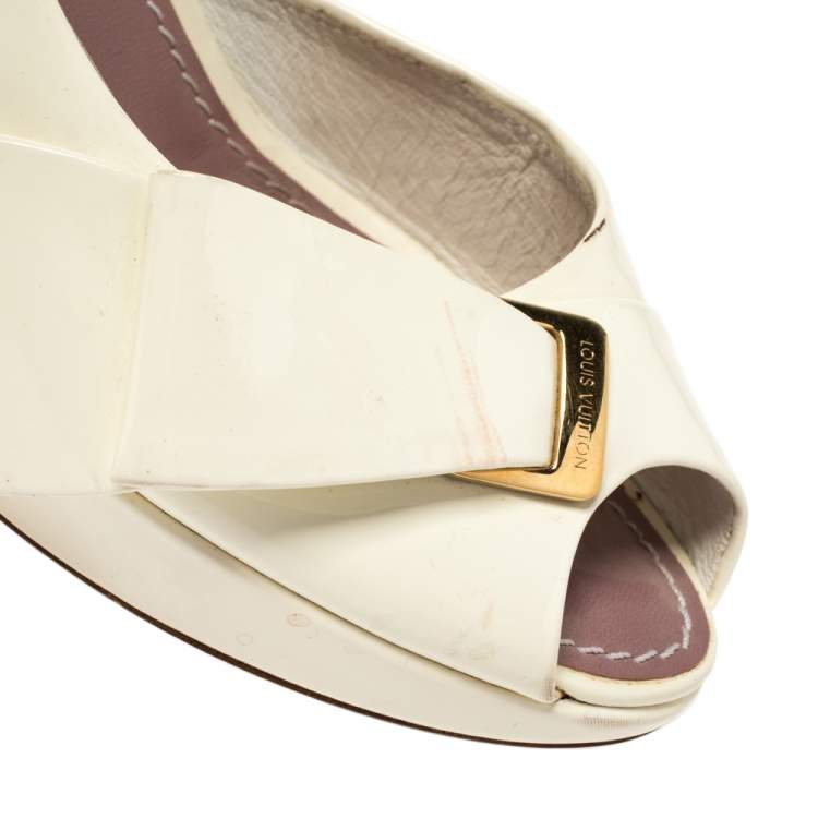 Pre Owned Louis Vuitton Off-White Patent Leather Apple Peep Toe Pumps Size 36.5