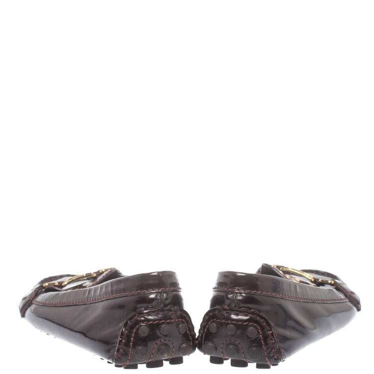 مملوكة مسبقًا Louis Vuitton Burgundy Patent Leather Loafers Size 38
