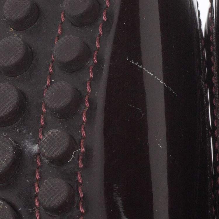 مملوكة مسبقًا Louis Vuitton Burgundy Patent Leather Loafers Size 38