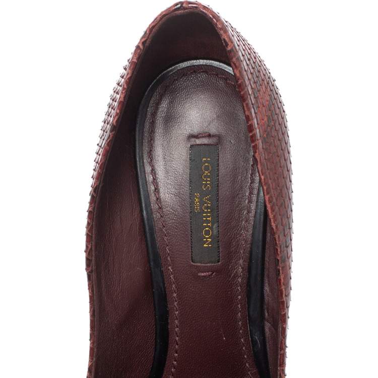 Pre Owned Louis Vuitton Burgundy Python Leather Slip On  Pumps Size 37.5