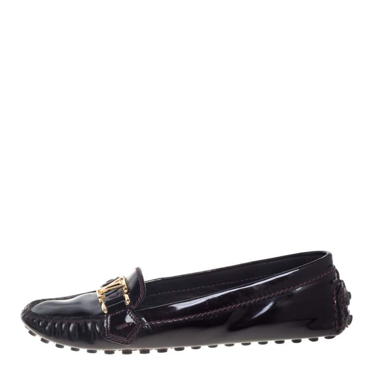 مملوكة مسبقًا Louis Vuitton Burgundy Amarante Patent Leather Oxford Slip On Loafers Size 38