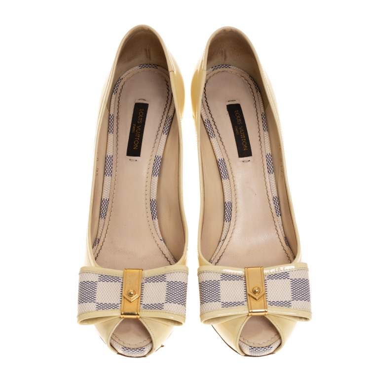 Pre Owned Louis Vuitton Cream Patent Leather and Damier Azur Canvas Damia Peep Toe Pumps Size 37.5