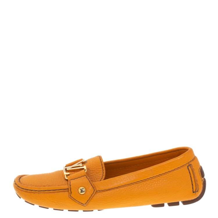 مملوكة مسبقًا Louis Vuitton Orange Leather Logo Embellished Driving Loafer Size 35.5