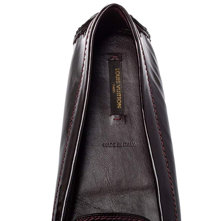 مملوكة مسبقًا Louis Vuitton Burgundy Patent Leather Oxford Slip On Loafers Size 38.5