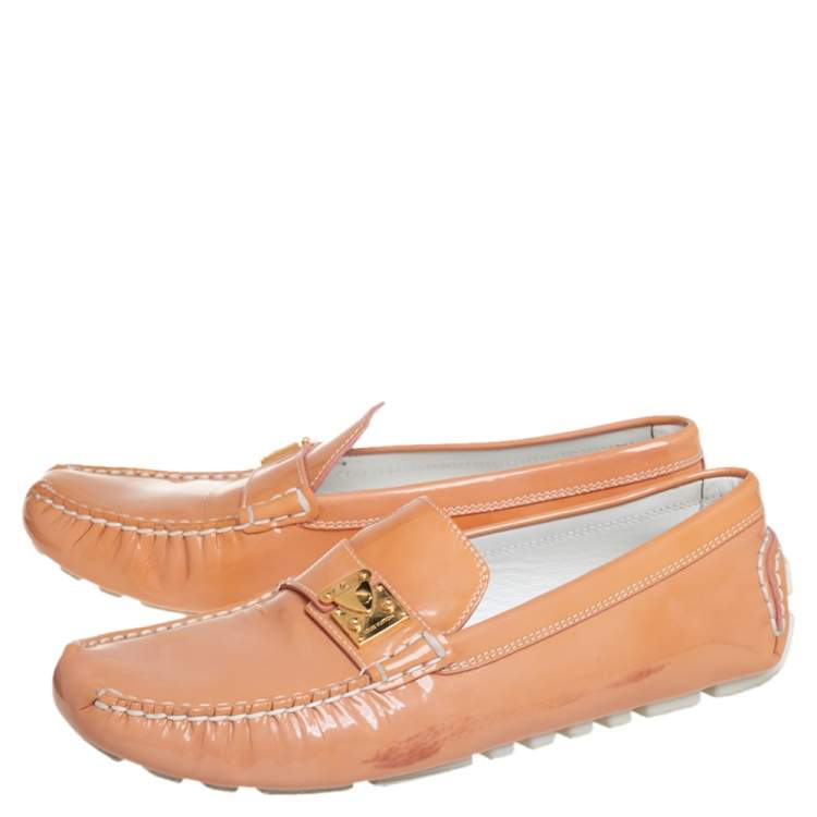 Pre Owned Louis Vuitton Beige Patent Leather Lombok Slip On Loafers Size 40
