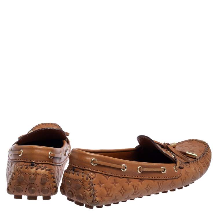 Pre Owned Louis Vuitton Tan Monogram Leather Gloria Loafers Size 37