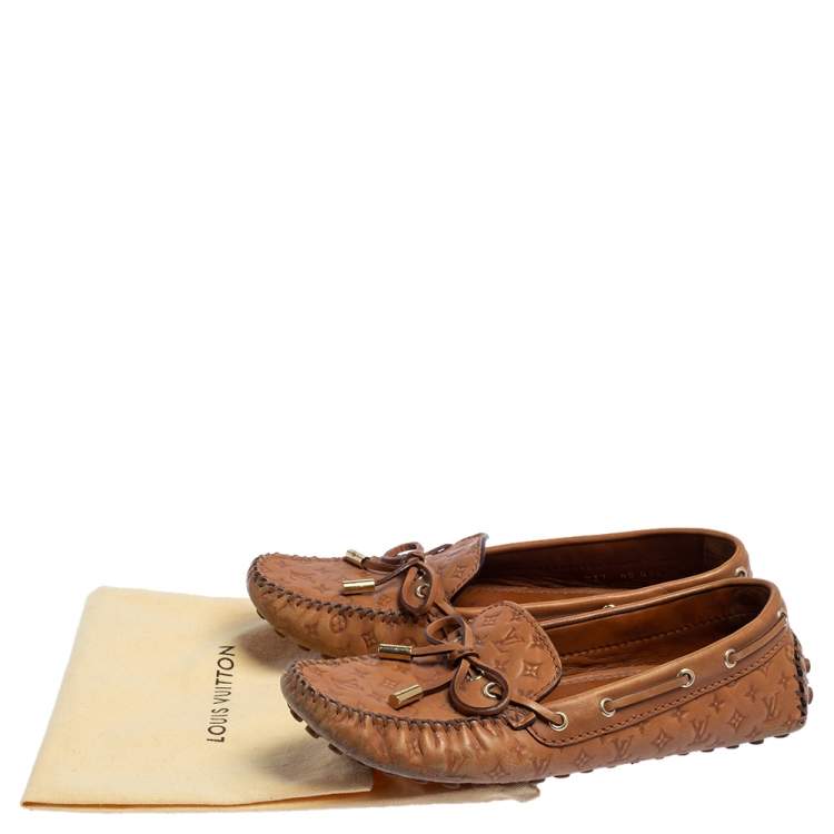 Pre Owned Louis Vuitton Tan Monogram Leather Gloria Loafers Size 37