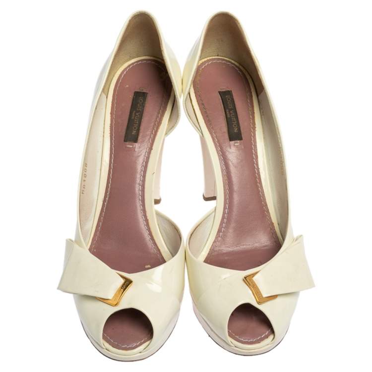Pre Owned Louis Vuitton White Patent Leather Apple Peep Toe Pumps Size 39.5