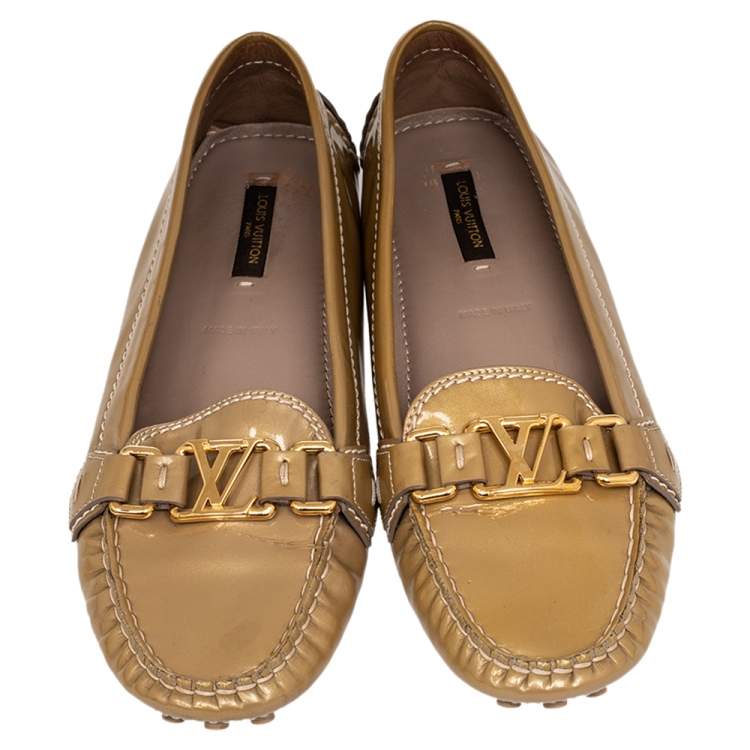 Pre Owned Louis Vuitton Beige Patent Leather Oxford Slip On Loafers Size 38
